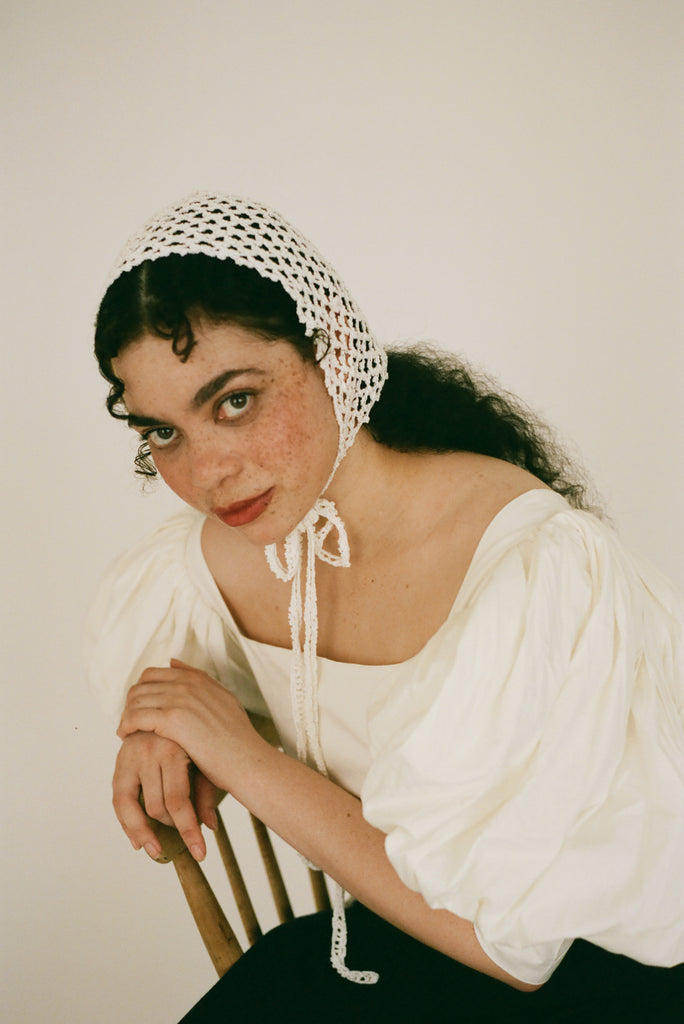 Arachne Bonnet - White