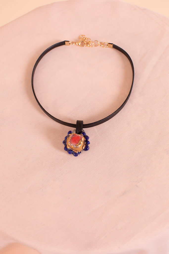 Blomenhouder Choker