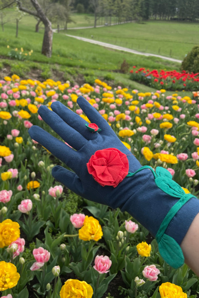 Persephone Gloves Navy - Archive
